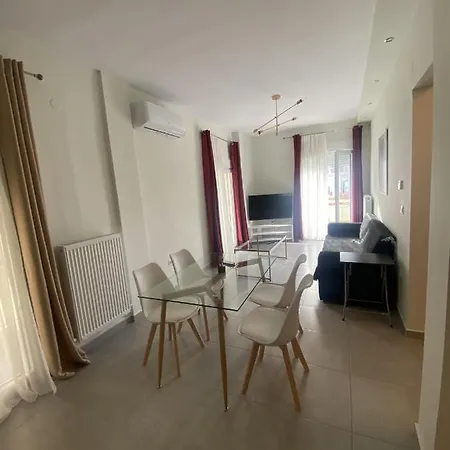 Apartment Comfy Near The Seaside In Thessaloniki