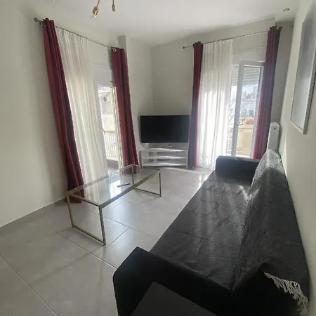 Comfy Near The Seaside In Thessaloníki